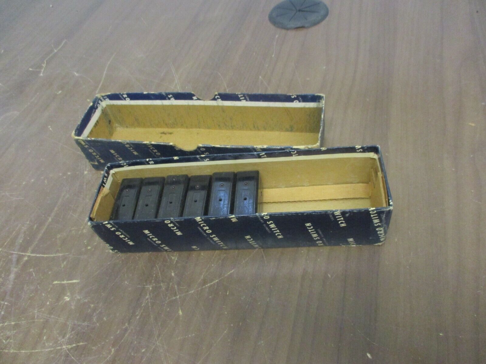 Micro Switch Limit Switch WZ-RE5-A4 New Surplus *Box of 6*