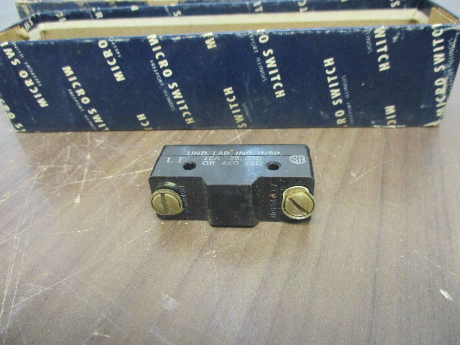 Micro Switch Limit Switch WZ-RE5-A4 New Surplus *Box of 6*