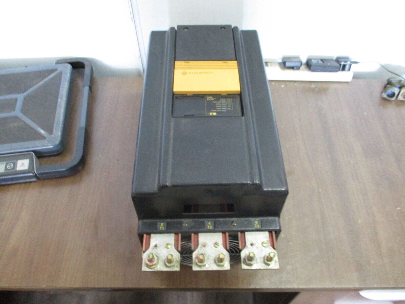 Allen-Bradley SMC Plus Soft Start 150-A180NBD Ser. B 208-480V 3Ph 47-63Hz Used