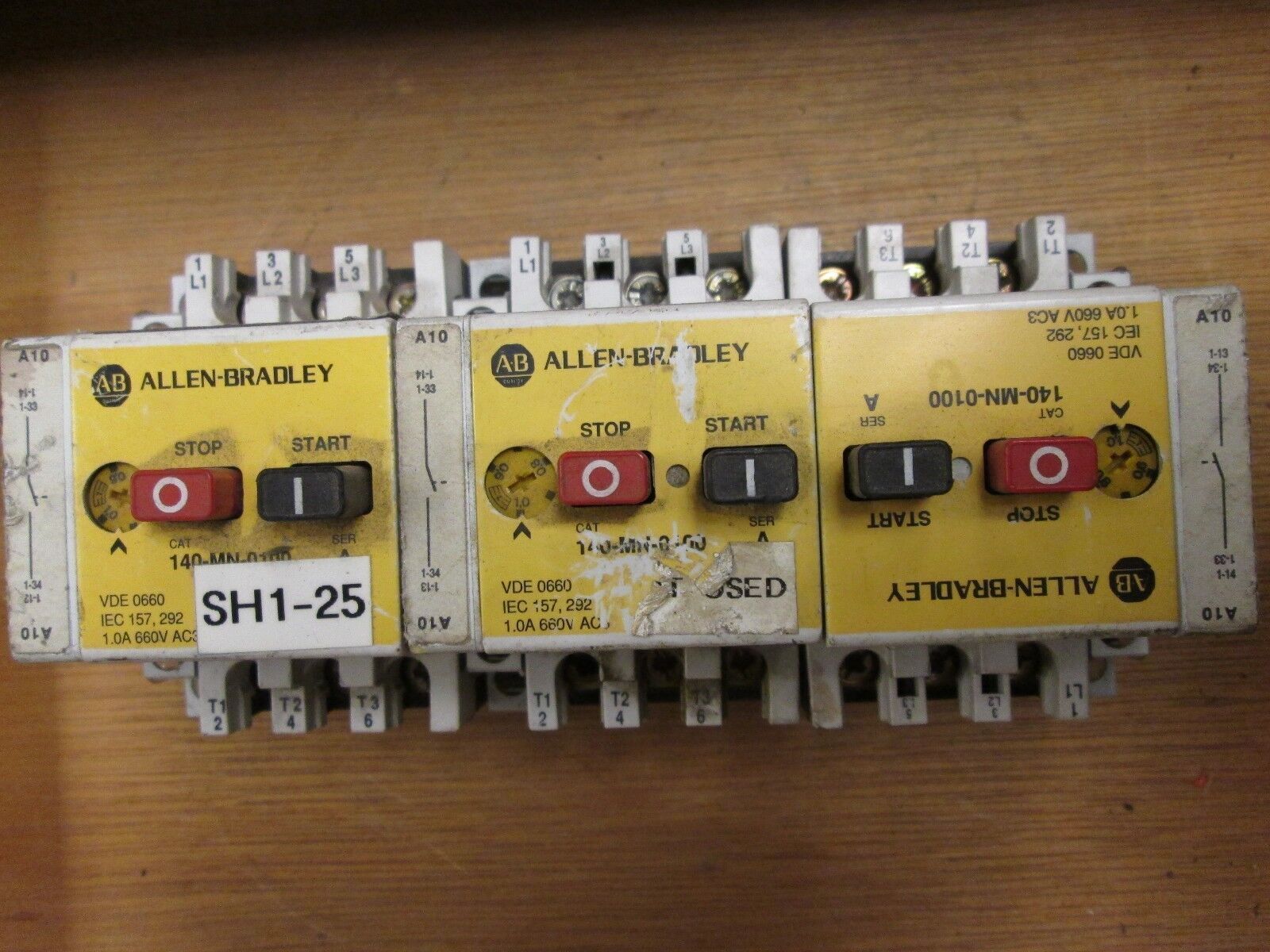 Allen-Bradley Manual Starter 140-MN-0100 140-A10 .6-1A Range *Lot of 3* Used