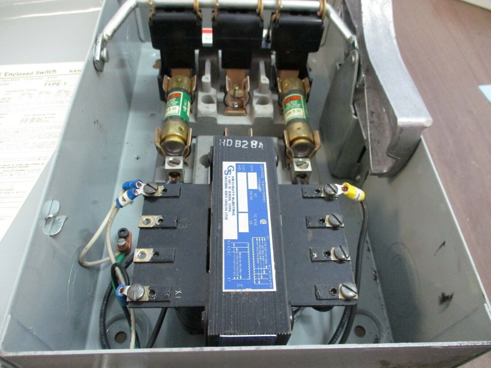 ITE Fusible Safety Switch/Disconnect F322 60A 240V w/Control Transformer Used