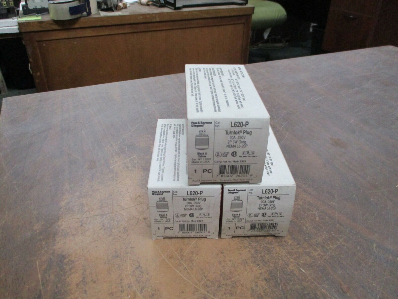 Pass & Seymour Turnlok Plug L620-P 20A 250V 2P 3W *Lot of 3* New Surplus