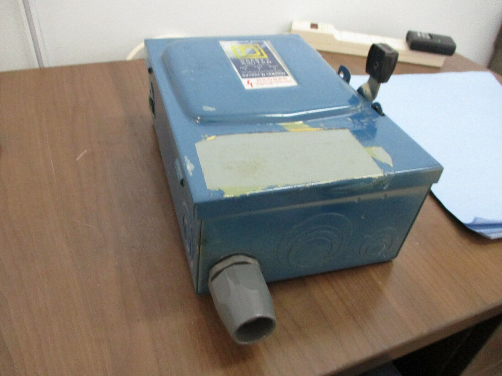 Square D Fusible Safety Switch D-222-N 60A 240V Used