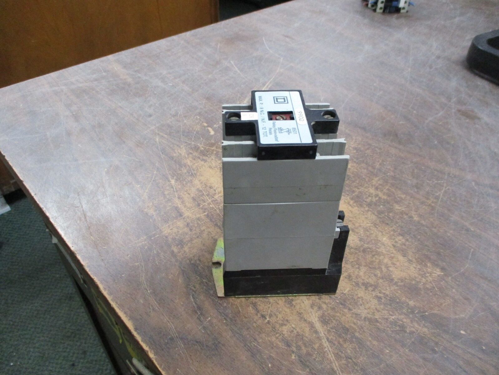 Square D Control Relay X0 80 9902 120V Coil 20A 600V Used