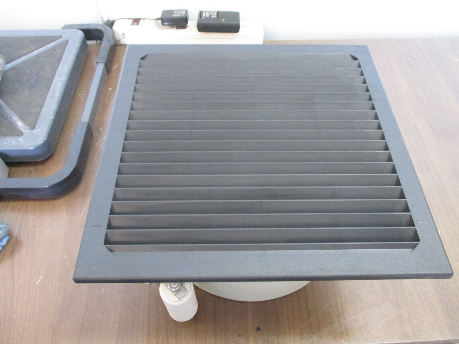 Mclean Fan Package SF-1316-423 115V 1Ph 50/60Hz 1.05 / 1.47A 120/175W Used