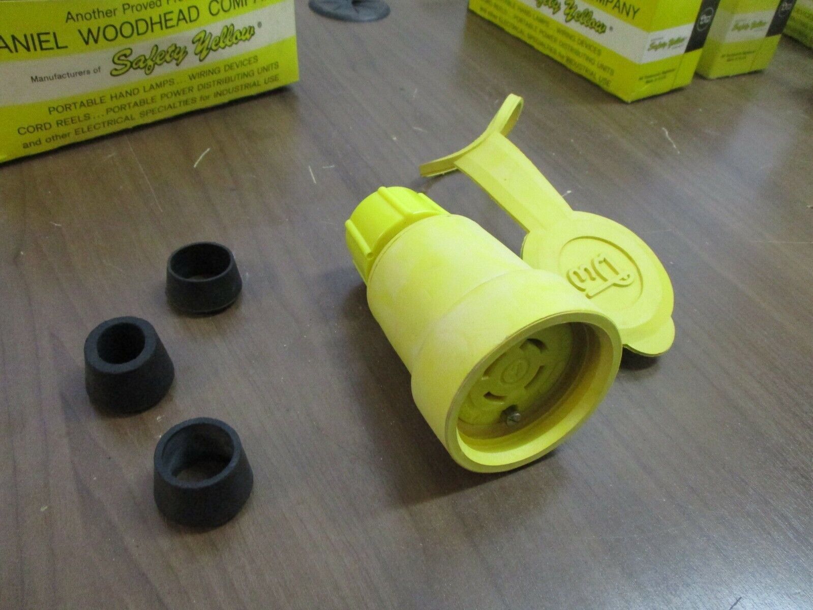 Daniel Woodhead Watertite Turnex Connector 29W09 30A 250/600V New Surplus