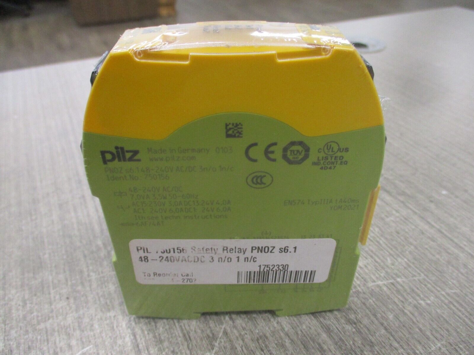 Pilz Safety Relay 750156 PNOZ s6.1 48-240V AC/DC 3 n/o 1 n/c New Surplus