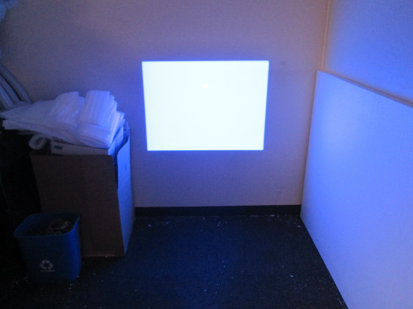 Christie Road Runner L6 LCD Projector 38-RS1001-02 120/240V 1Ph Used