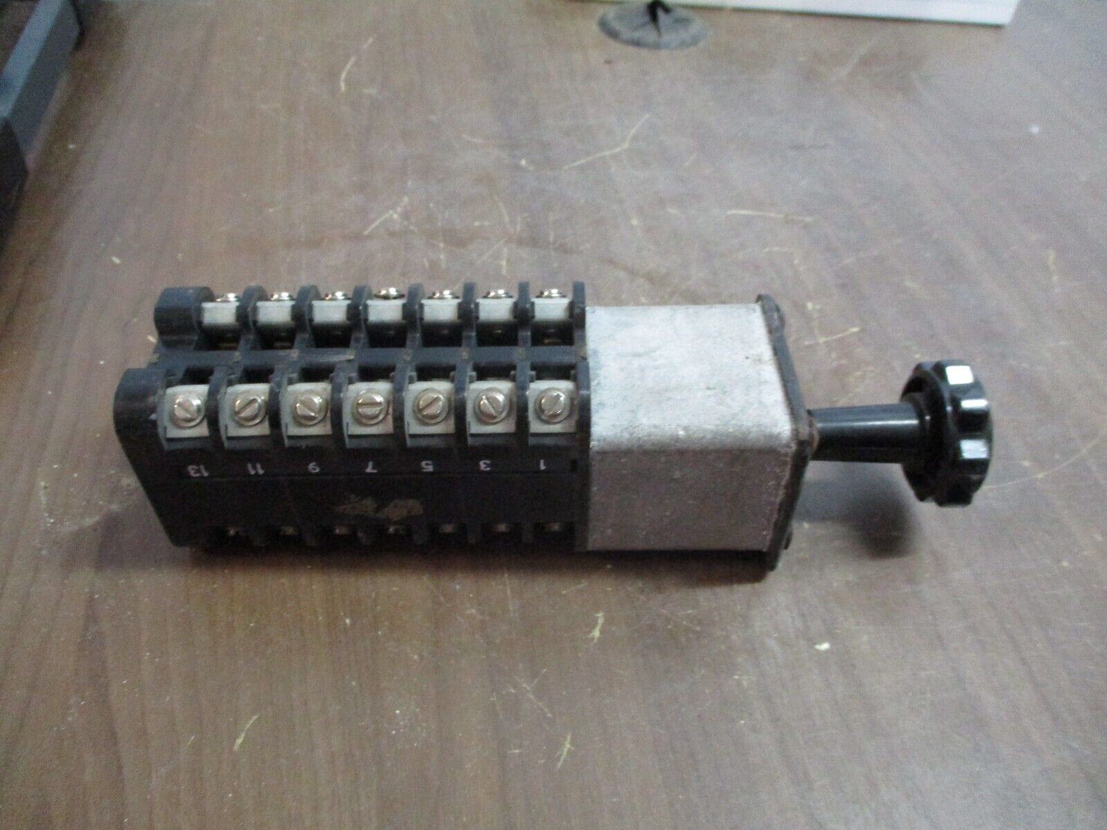 GE Type SBM Rotary Switch G4A15S1A1K1 Used