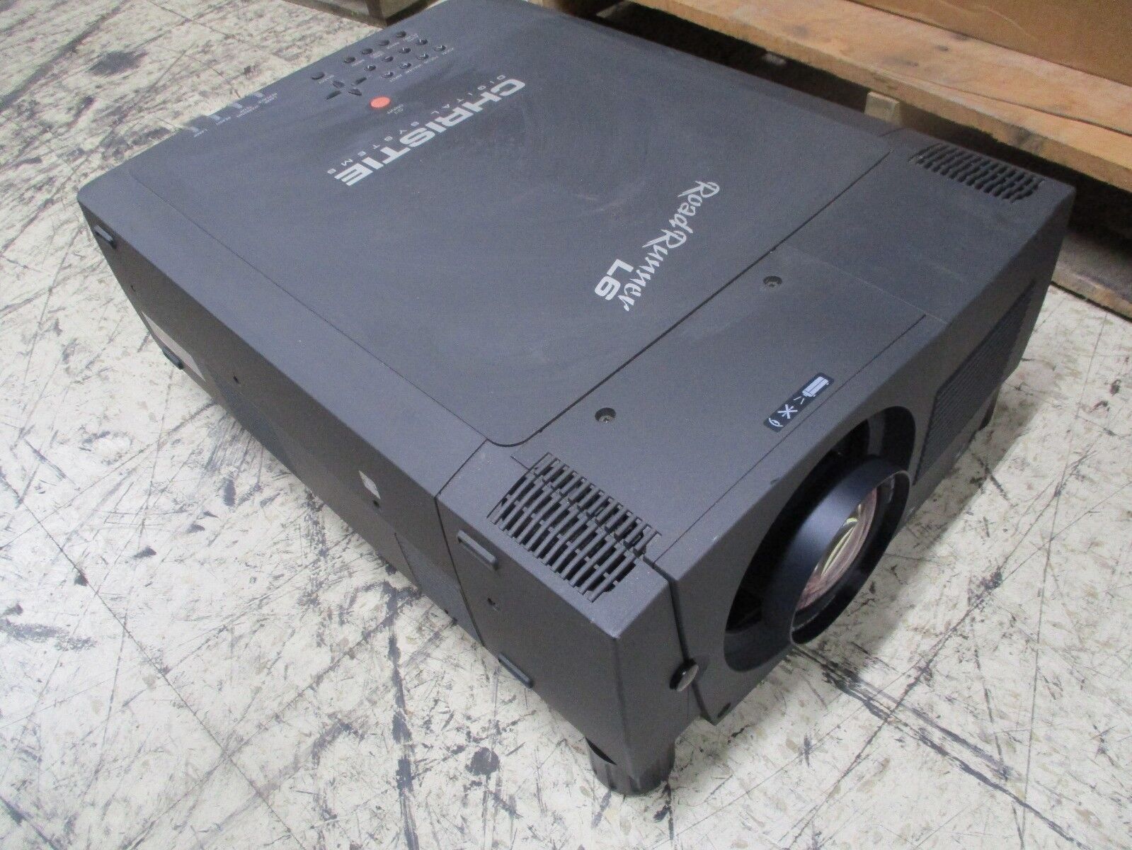 Christie Road Runner L6 LCD Projector 38-RS1001-02 1Ph 120/240V Used