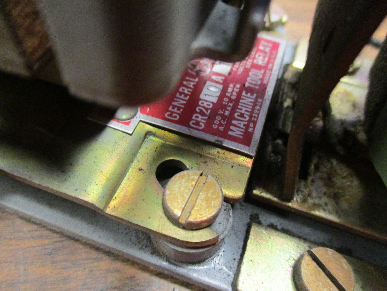 GE Machine Tool Relay CR2810A15AC 110V Coils 10A 600V Used