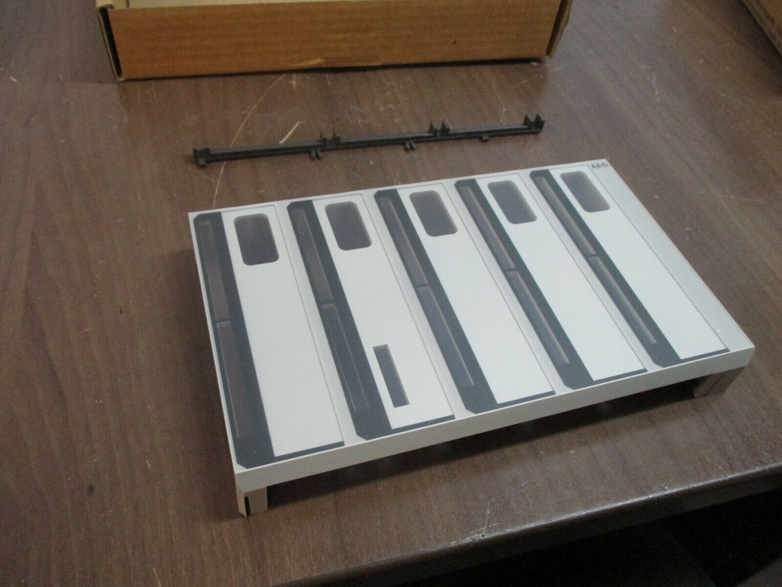 AEG Modicon 5-Slot Secondary Subrack AS-HDTA-201 New Surplus