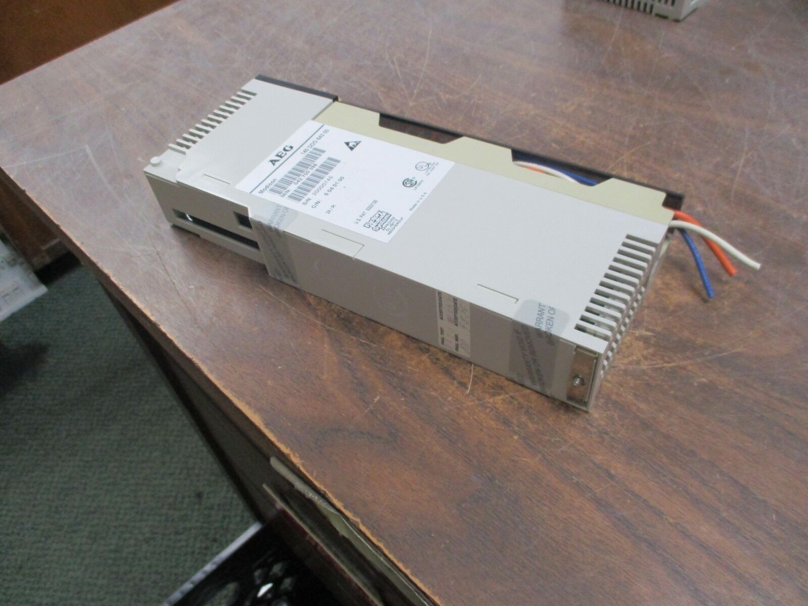 AEG Modicon DC Output Module 140 DD0 843 00 10-60VDC 2A/PT Used