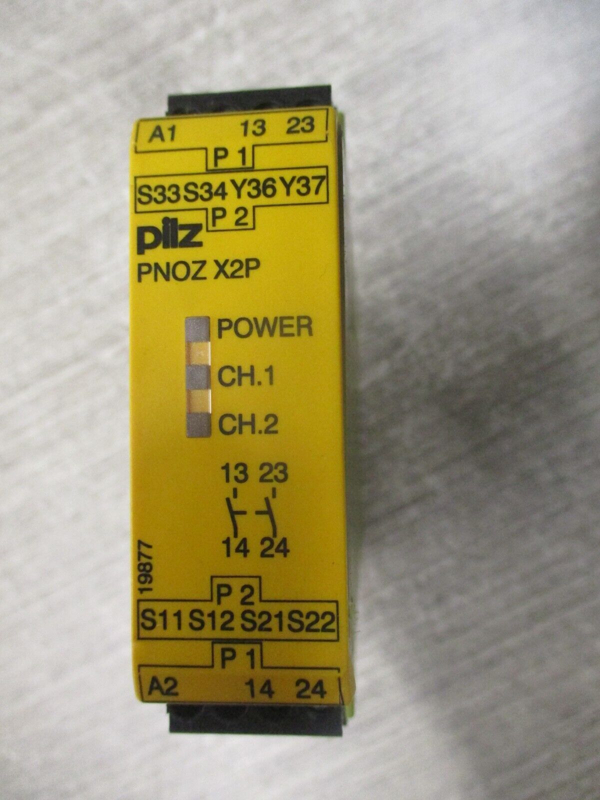 Pilz Safety Relay 777303 PNOZ X2P 24V AC/DC 2 n/o Used