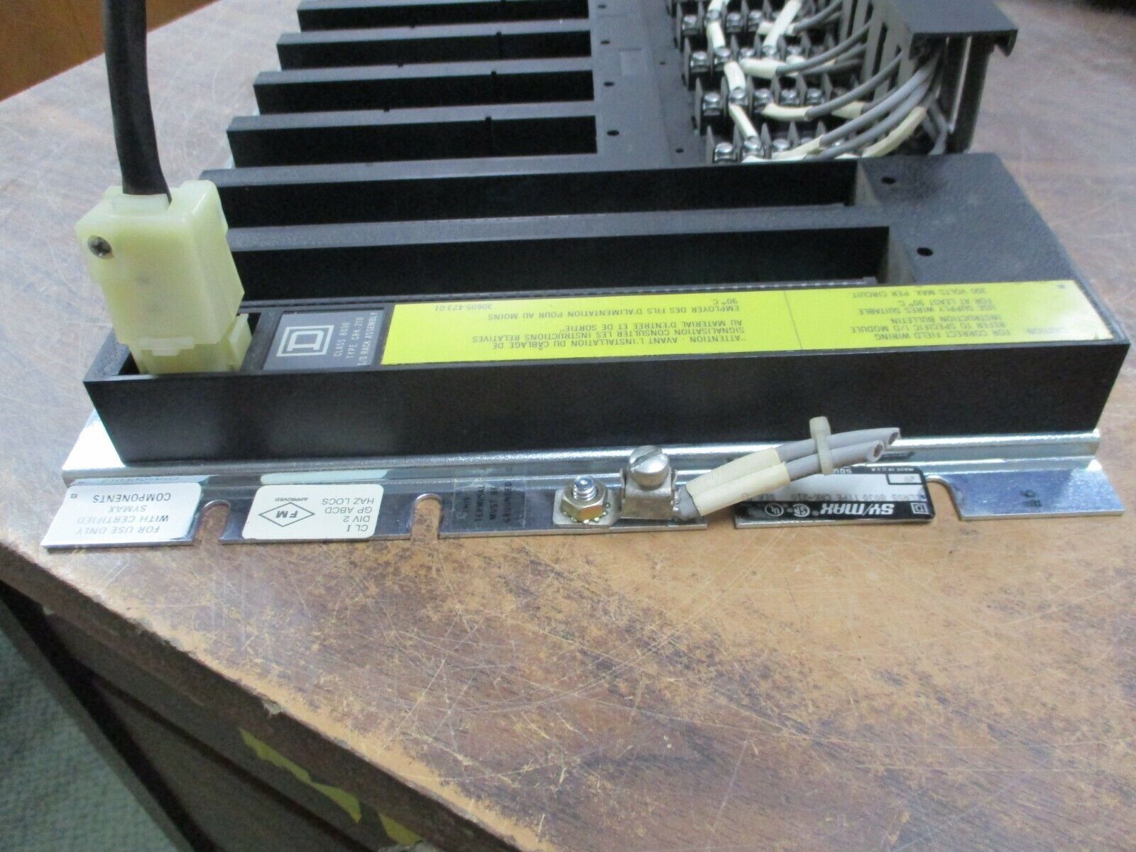 Square D I/O Rack Assembly 8030 CRK-210 Ser. B Used