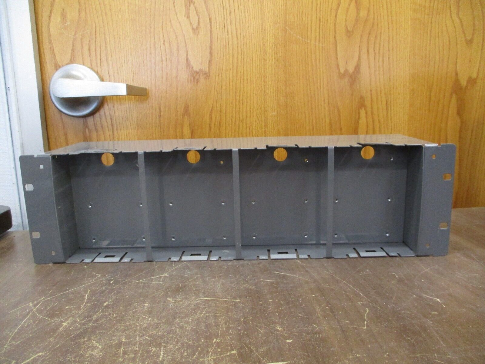 Xtralis Vesda LaserPLUS Sub Rack VSR-J000 19" 18-30VDC Used