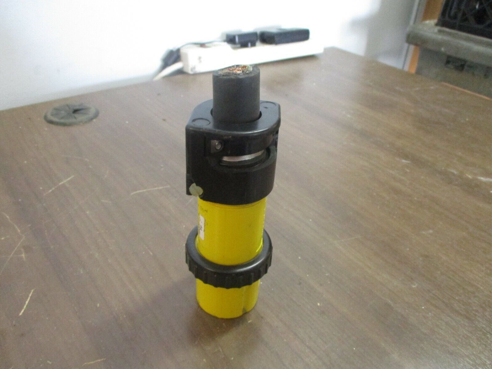 Thomas & Betts Russellstoll Plug 9P54U2T / 1100 50A 250V 3P 4W *Broken End* Used