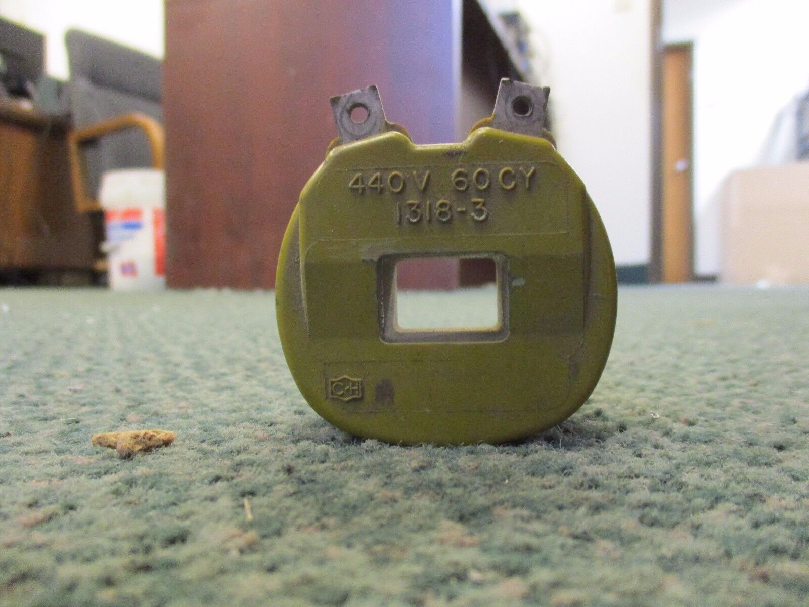 Cutler-Hammer Magnetic Coil 1318-3 440V 60Hz Missing Terminal Screws Used