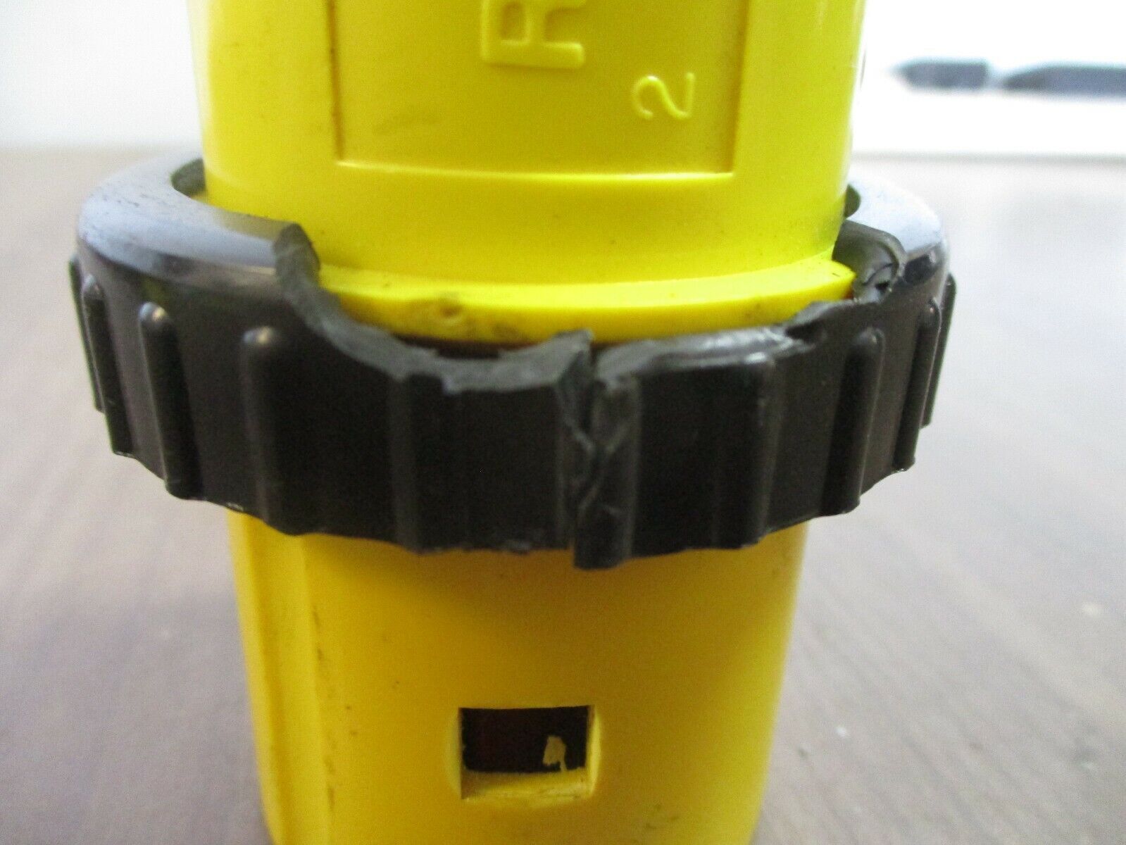 Thomas & Betts Russellstoll Plug 9P54U2T / 1100 50A 250V 3P 4W *Broken Fitting*