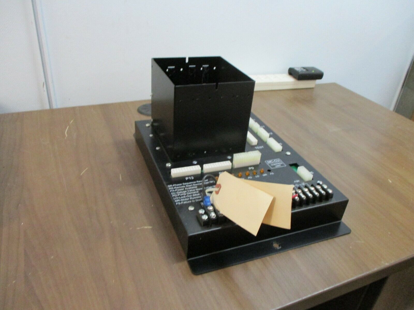 MCS Control Unit MC-CU *No Cards and Missing Terminal Screw* Used