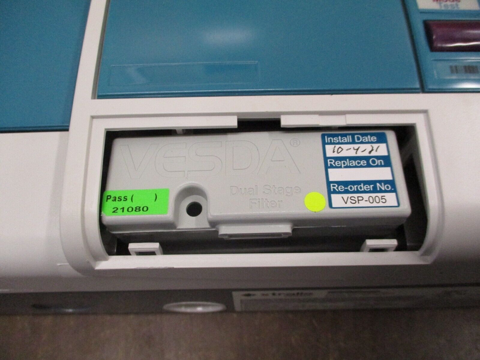 Xtralis Vesda VLP Aspirating Smoke Detector VLP-400 18-30VDC w/ Keypad Used
