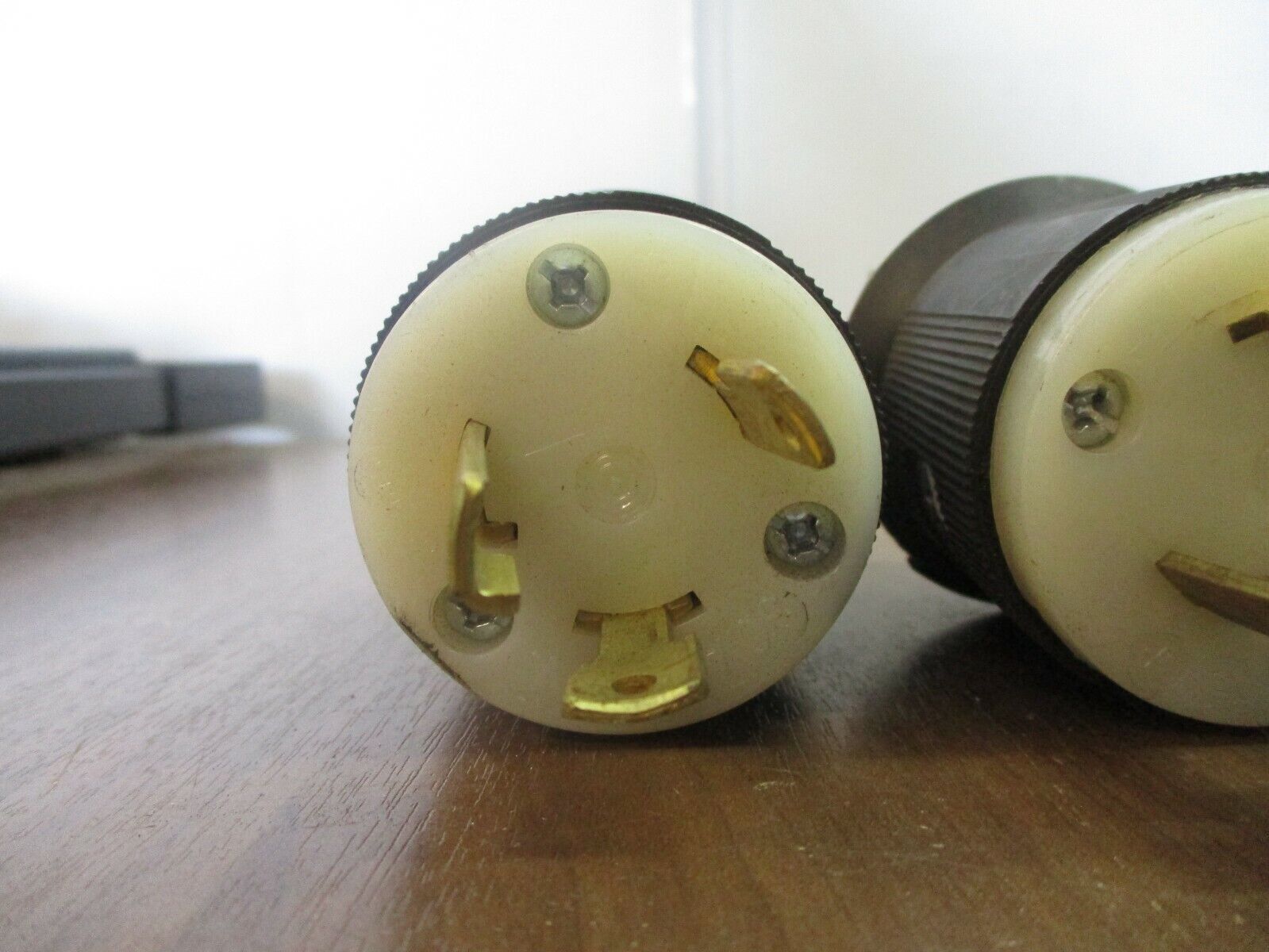 Hubbell Twist-Lock Plug HBL2621 30A 250V *Lot of 4* Used