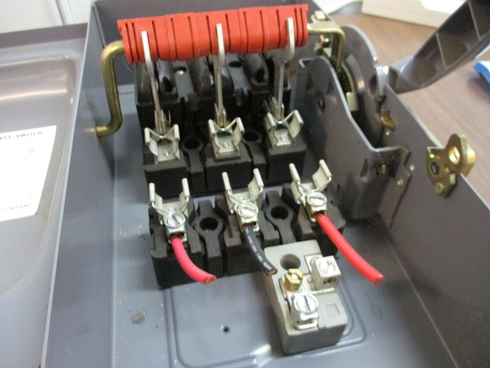Square D Fusible Safety Switch/Disconnect H 322-N 60A 240V Used