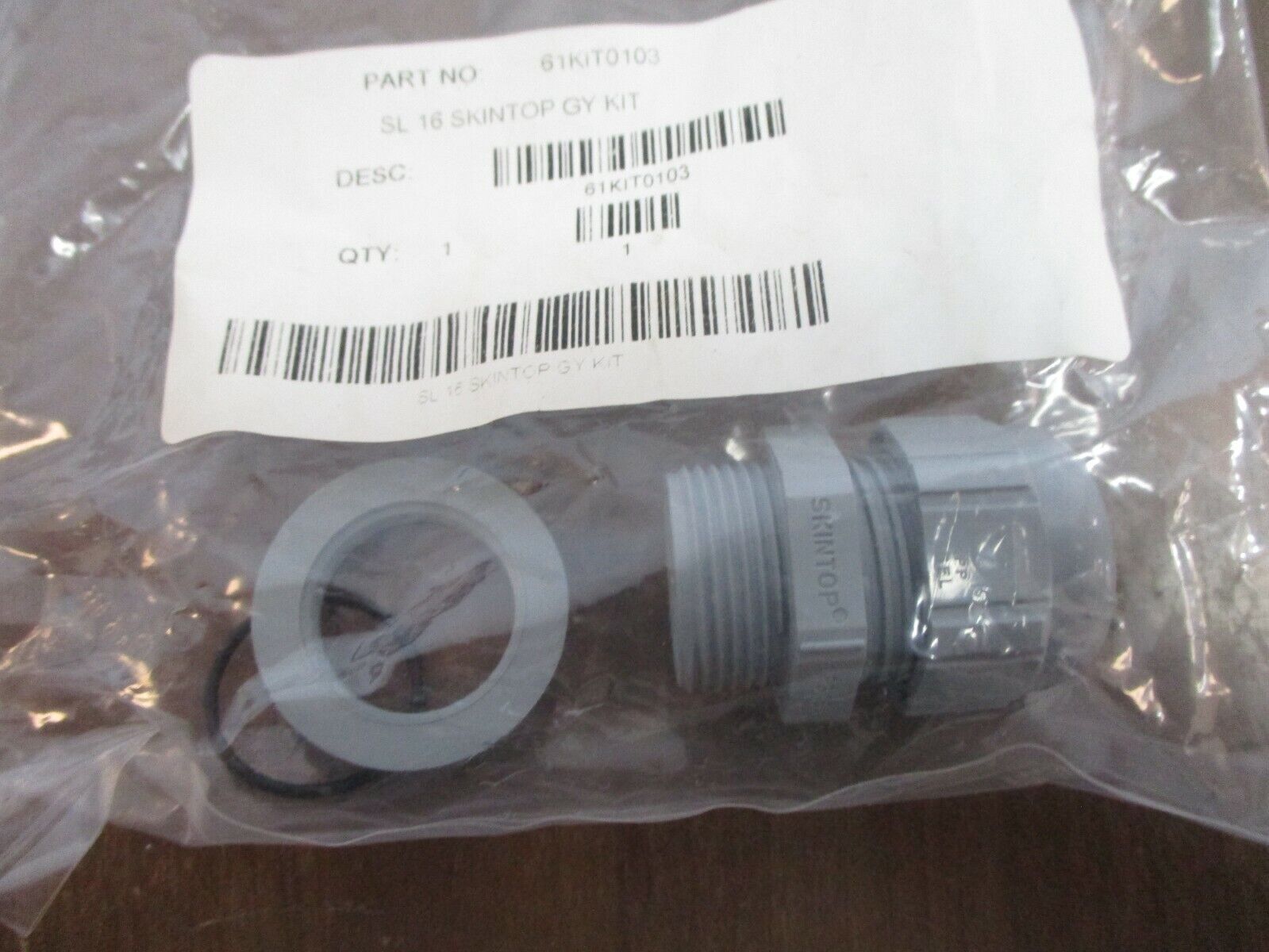 Skintop Cord Grip 61KIT0103 Gray *Lot of 4* New Surplus