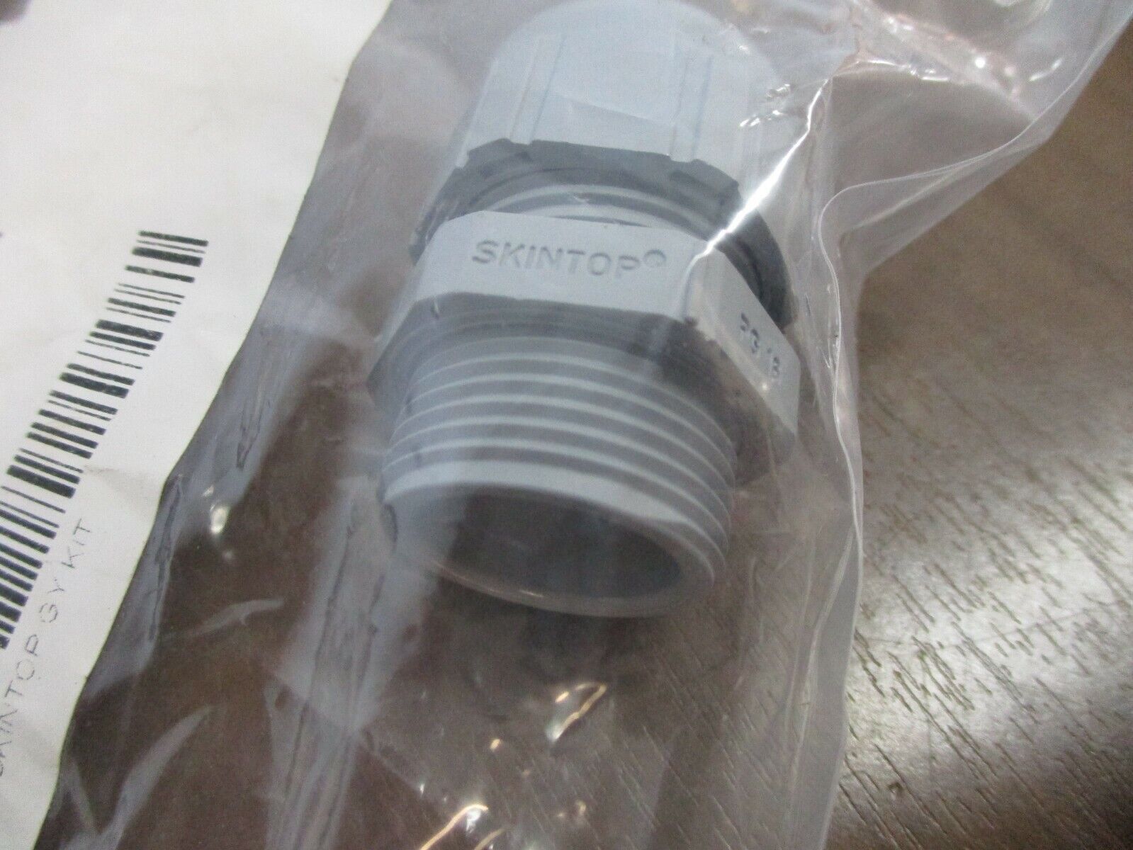 Skintop Cord Grip 61KIT0103 Gray *Lot of 4* New Surplus