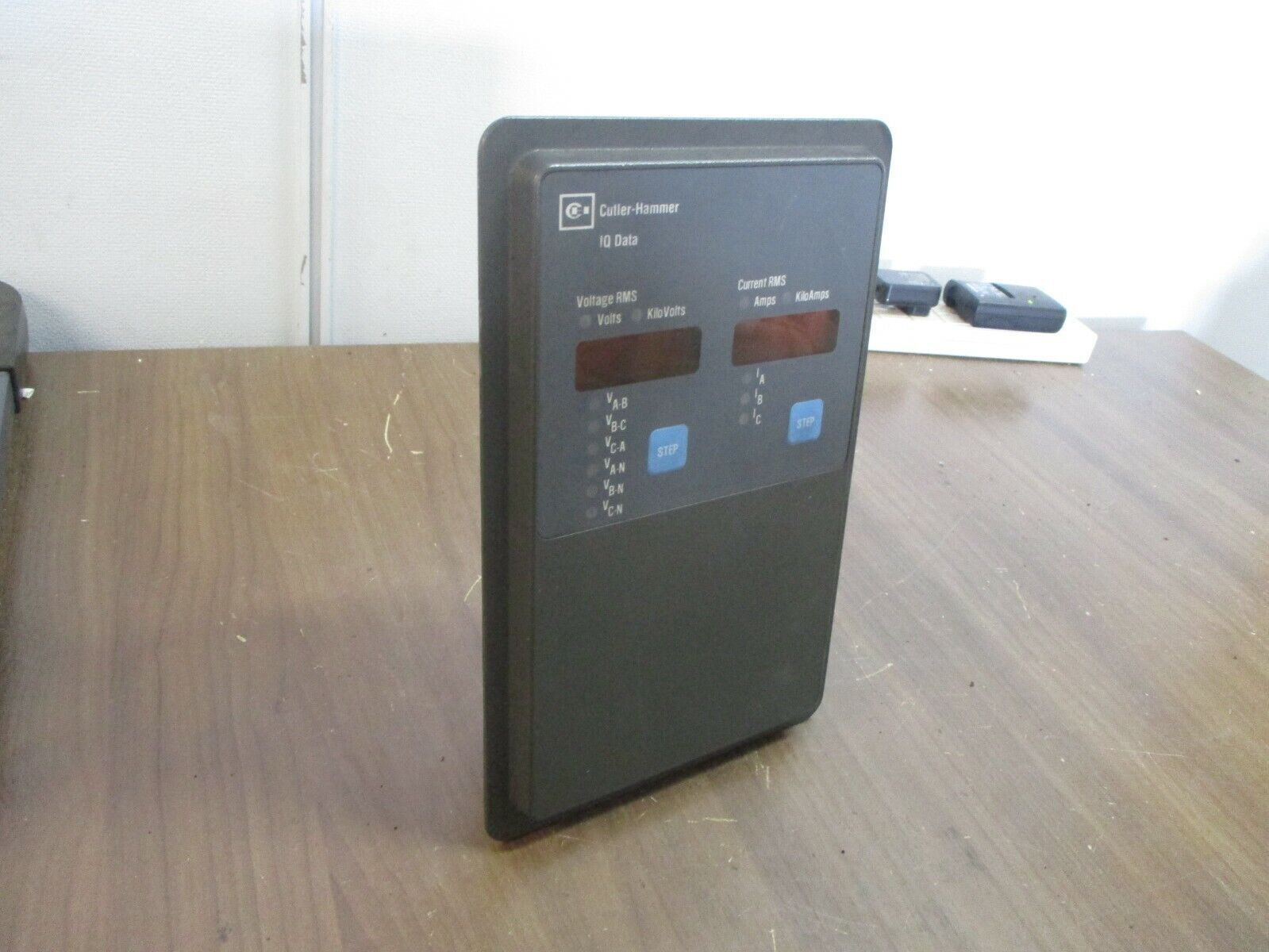 Cutler-Hammer IQ Data Power Monitor 2D78533G01 Rev. 21 *Missing Ground Screw*