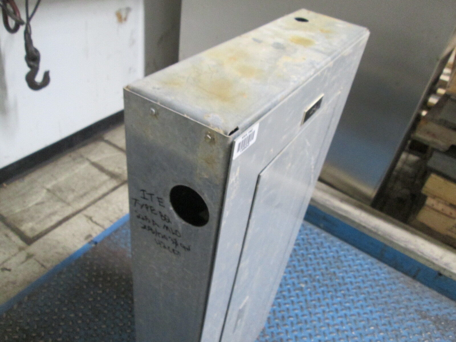 ITE Main Lug Circuit Breaker Panel CDP-7 225A Max 42-Slot 208Y/120V 3Ph 4W Used