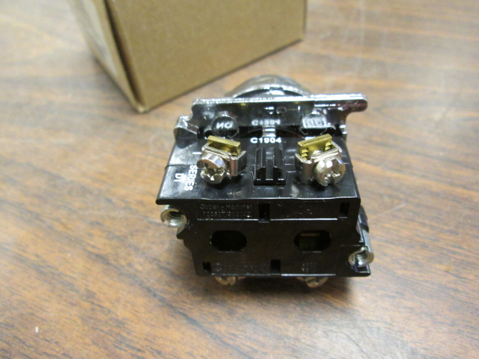 Cutler-Hammer STD Pushbutton 10250T30G 1N.O.-1N.C. Type 4, 4X-13 Green New Surpl