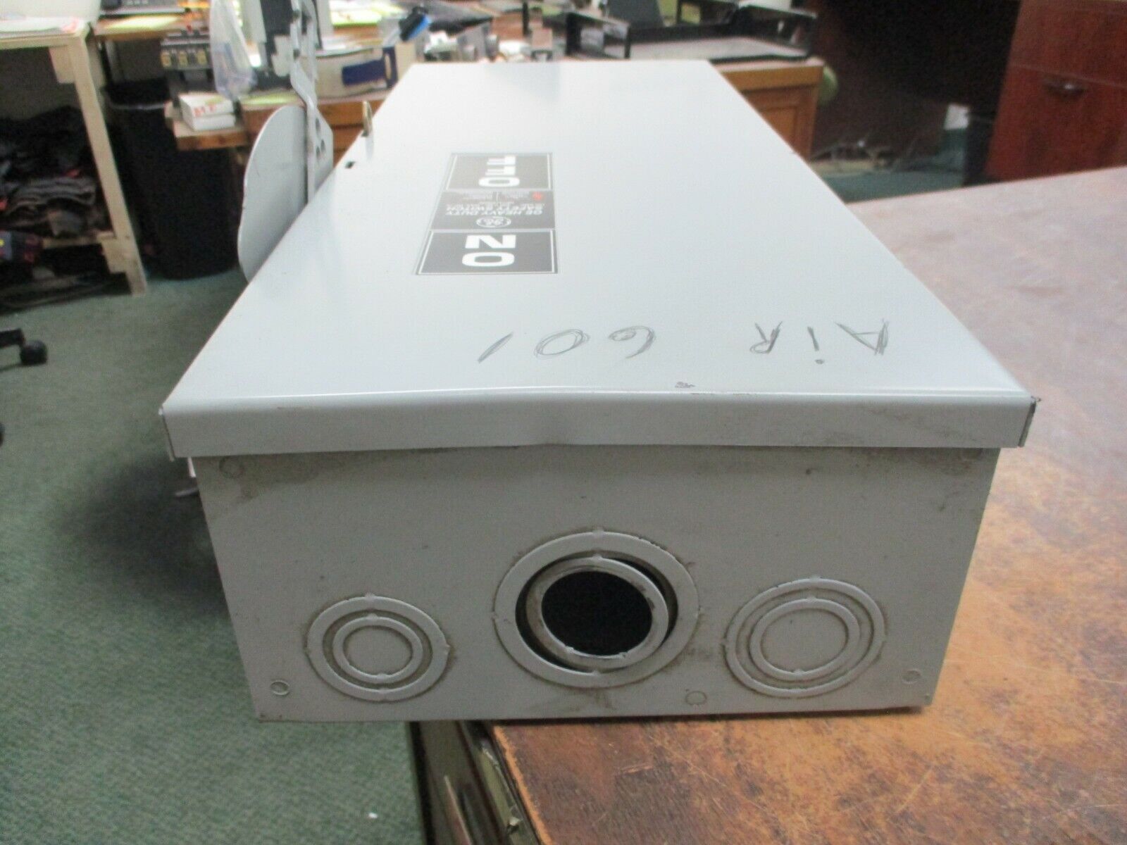 GE Fusible Safety Switch/Disconnect TH3363 100A 600V Type 1 Enclosure Used