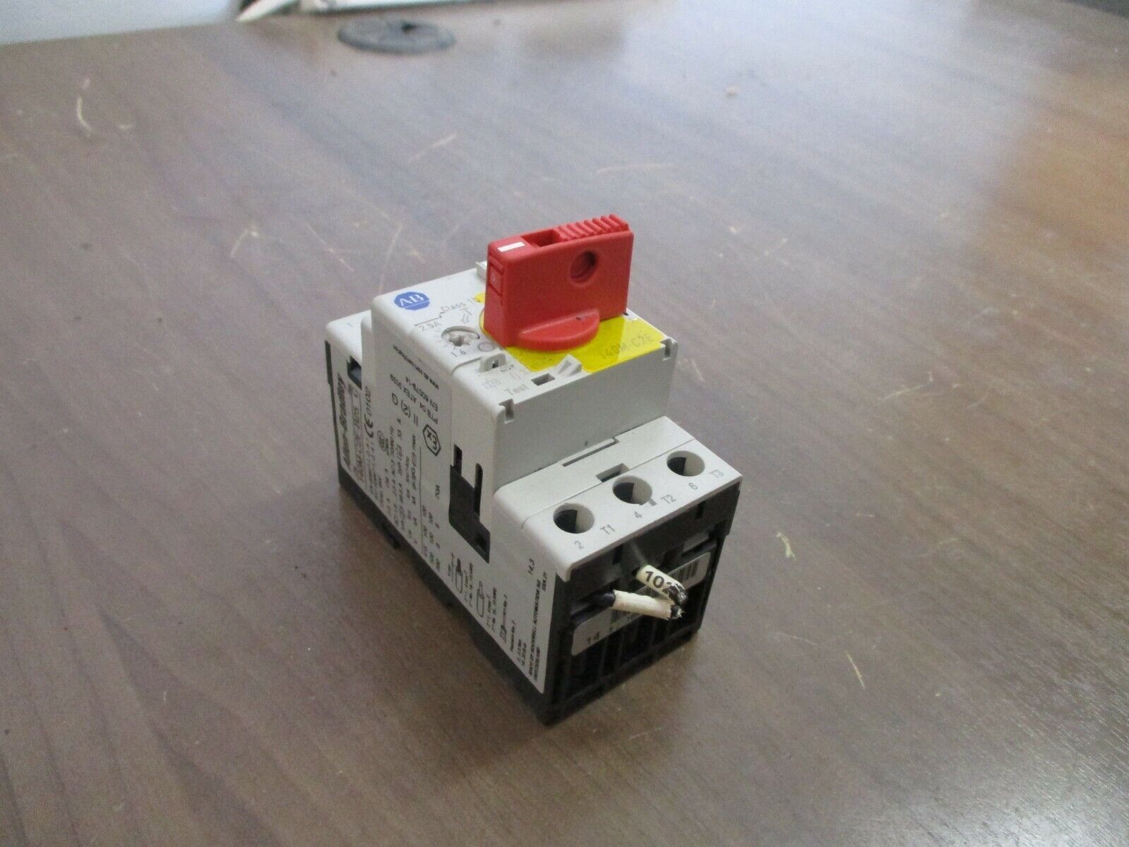 Allen-Bradley Manual Starter 140M-C2E-B25 Range: 1.6-2.5A Used
