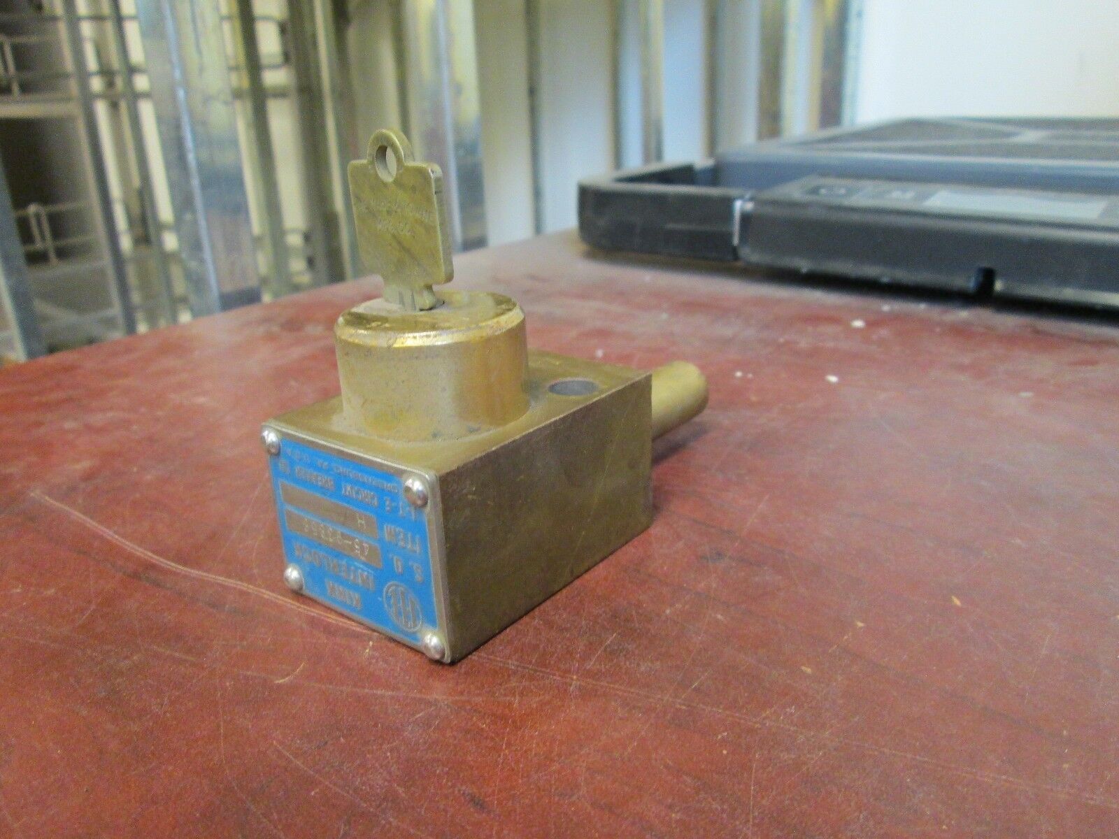 Kirk Interlock 45-93858 Stab Length: 2" to 2-3/4" Used