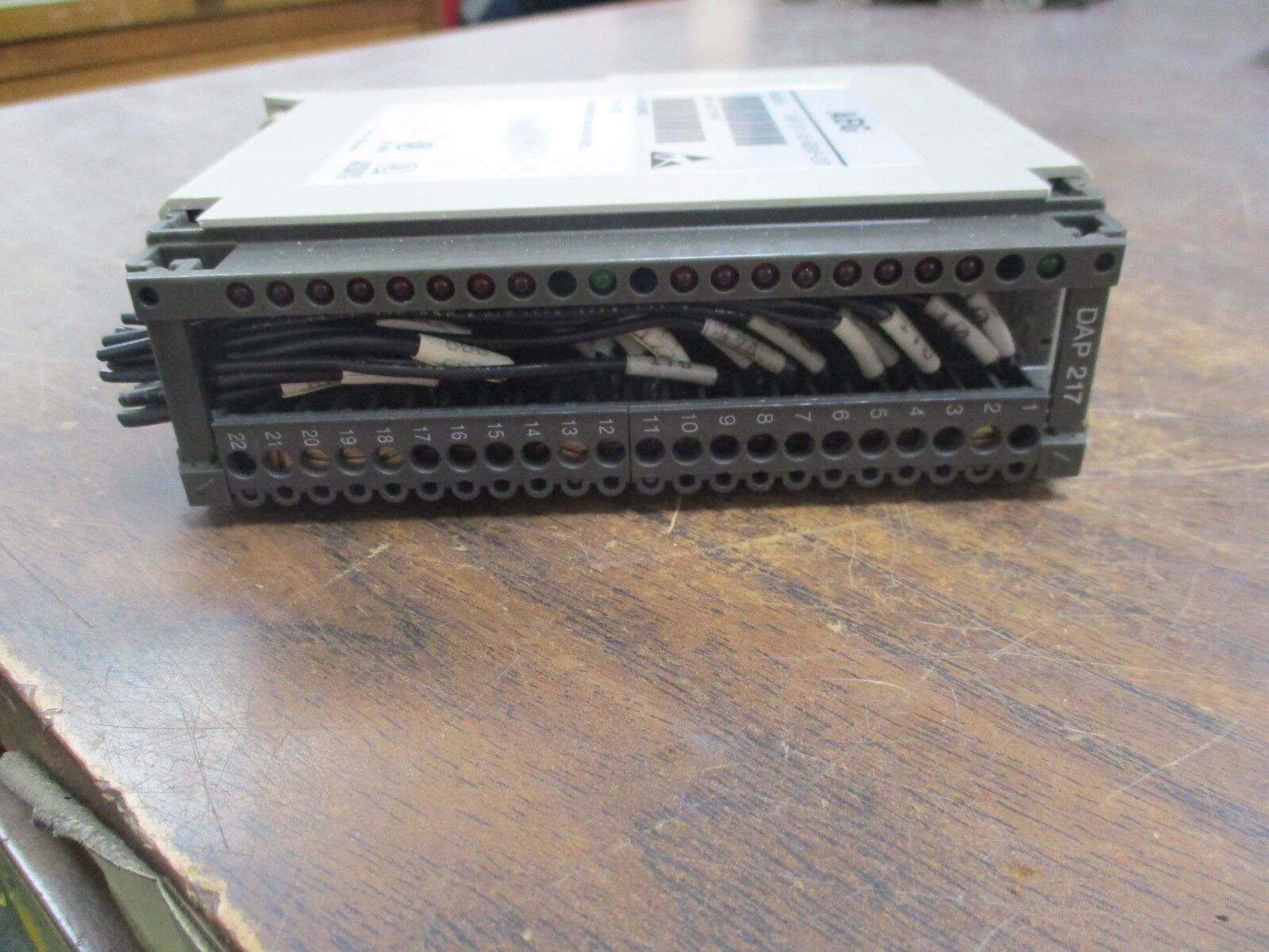 AEG Modicon Discrete Output Module DAP 217/AS-BDAP-217 16x5-24VDC True Low Used