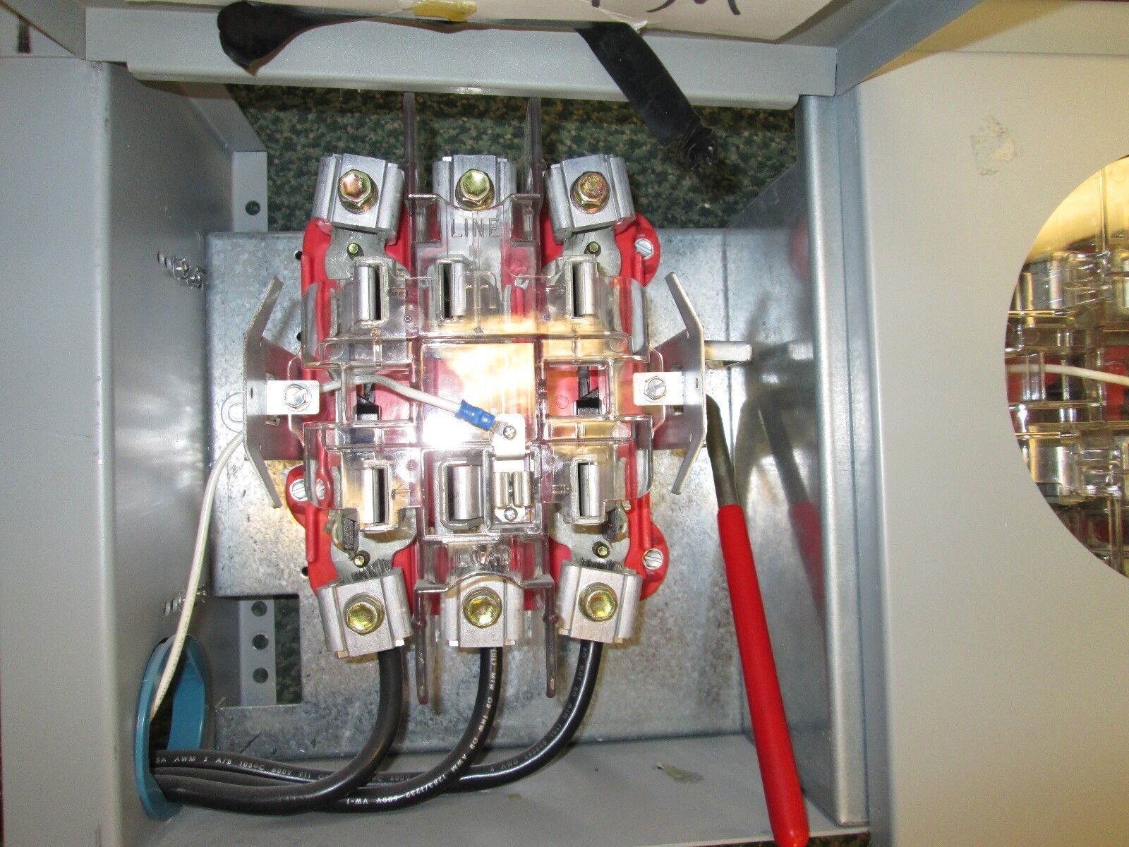 Amp FMV Switchboard Metering Section 100-200A 480V Lug-Bussing Mounting Hardware