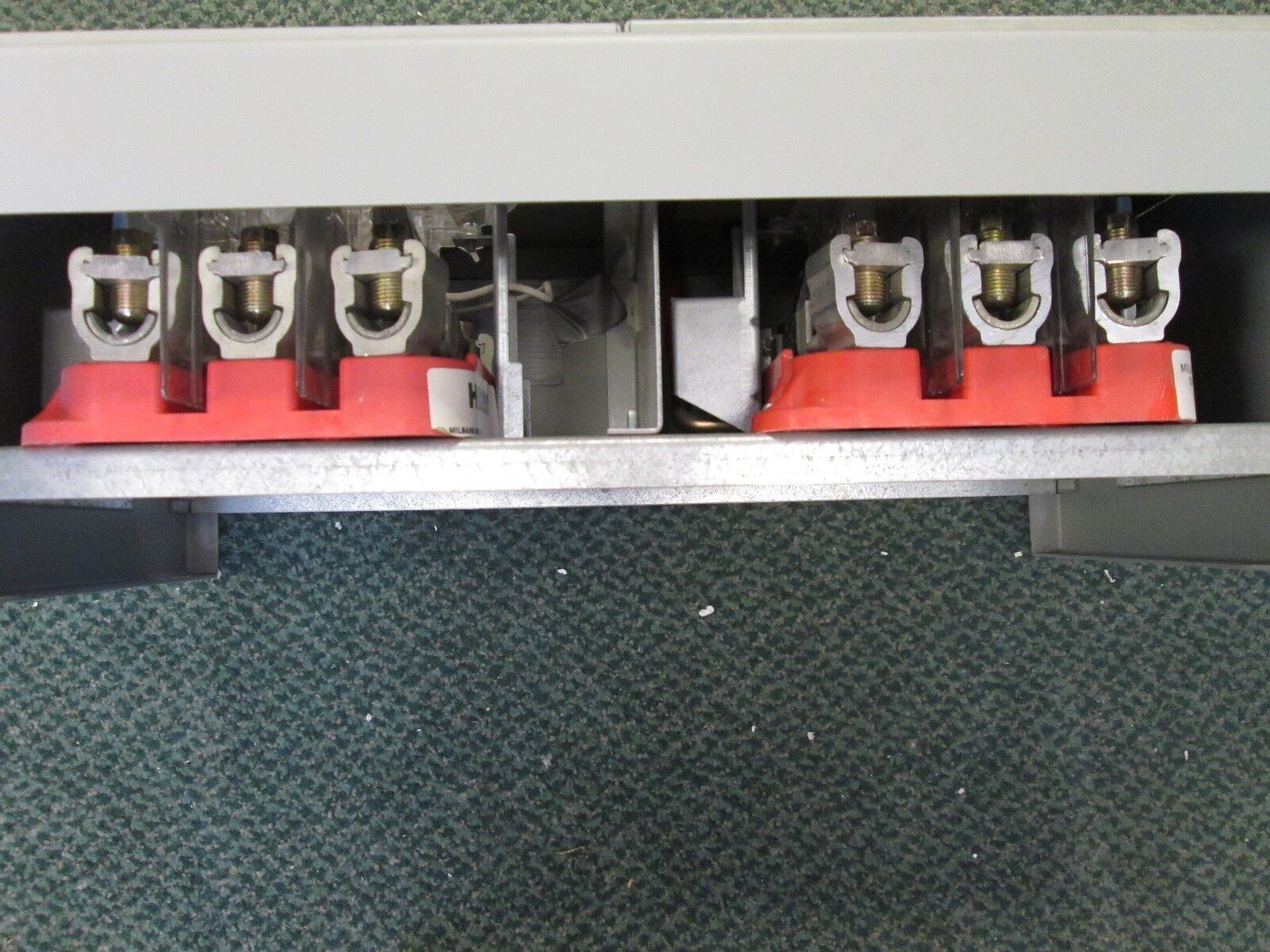 Amp FMV Switchboard Metering Section 100-200A 480V Lug-Bussing Mounting Hardware