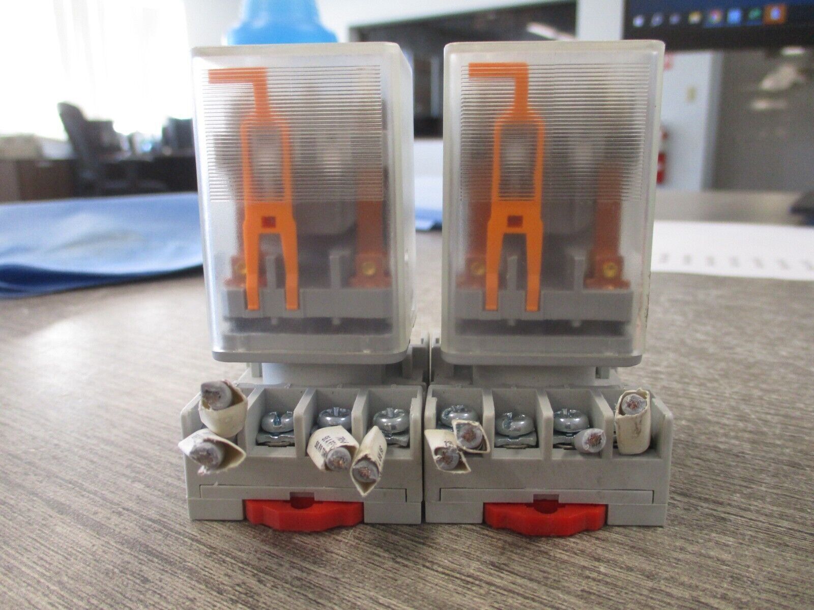 Magnecraft Relay w/ Base 750XBXC 24VDC Coil Lot of 2 Used