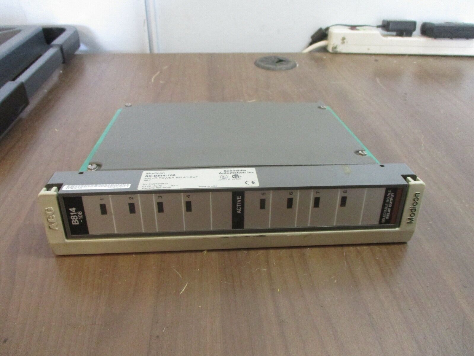 Schneider Automation Modicon 800 I/O Power Relay Output Module AS-B814-108 8PT