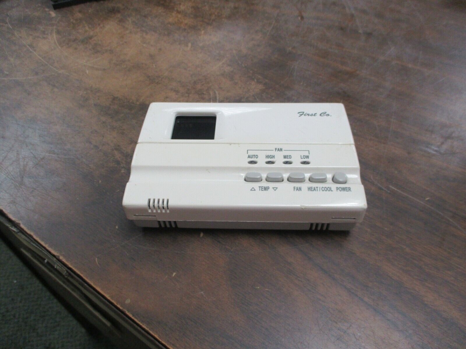 First Co. Temperature / Fan Control A800063-321 24VAC Used