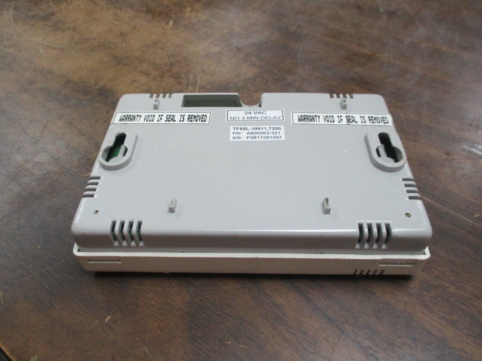 First Co. Temperature / Fan Control A800063-321 24VAC Used