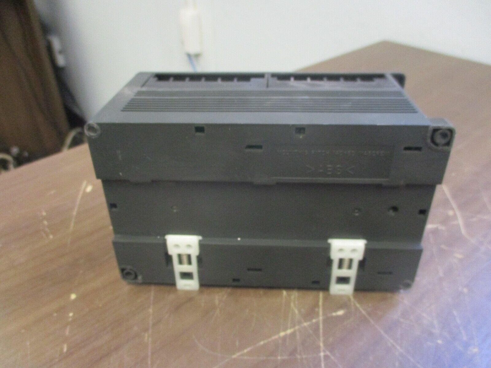 GE Fanuc VersaMax Micro Controller IC200UAA007-BD 100-240VAC 8mA RMS Used