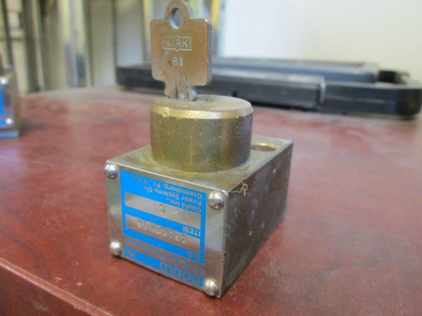 Kirk Interlock 45A42106 Stab Length: 1-1/2" to 2-1/4" Used