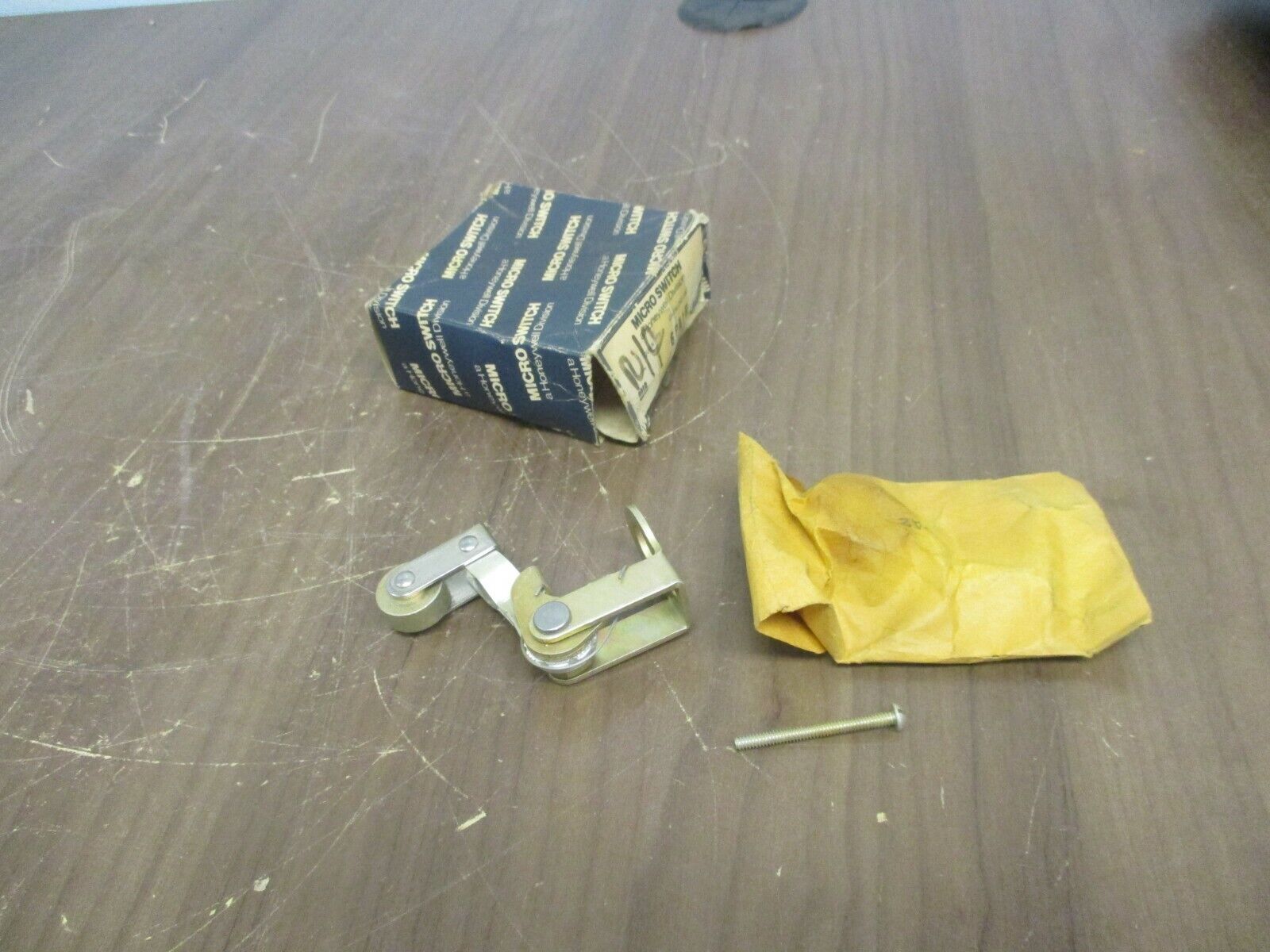 Honeywell Micro Switch Limit Switch Actuator 6PA16 New Surplus