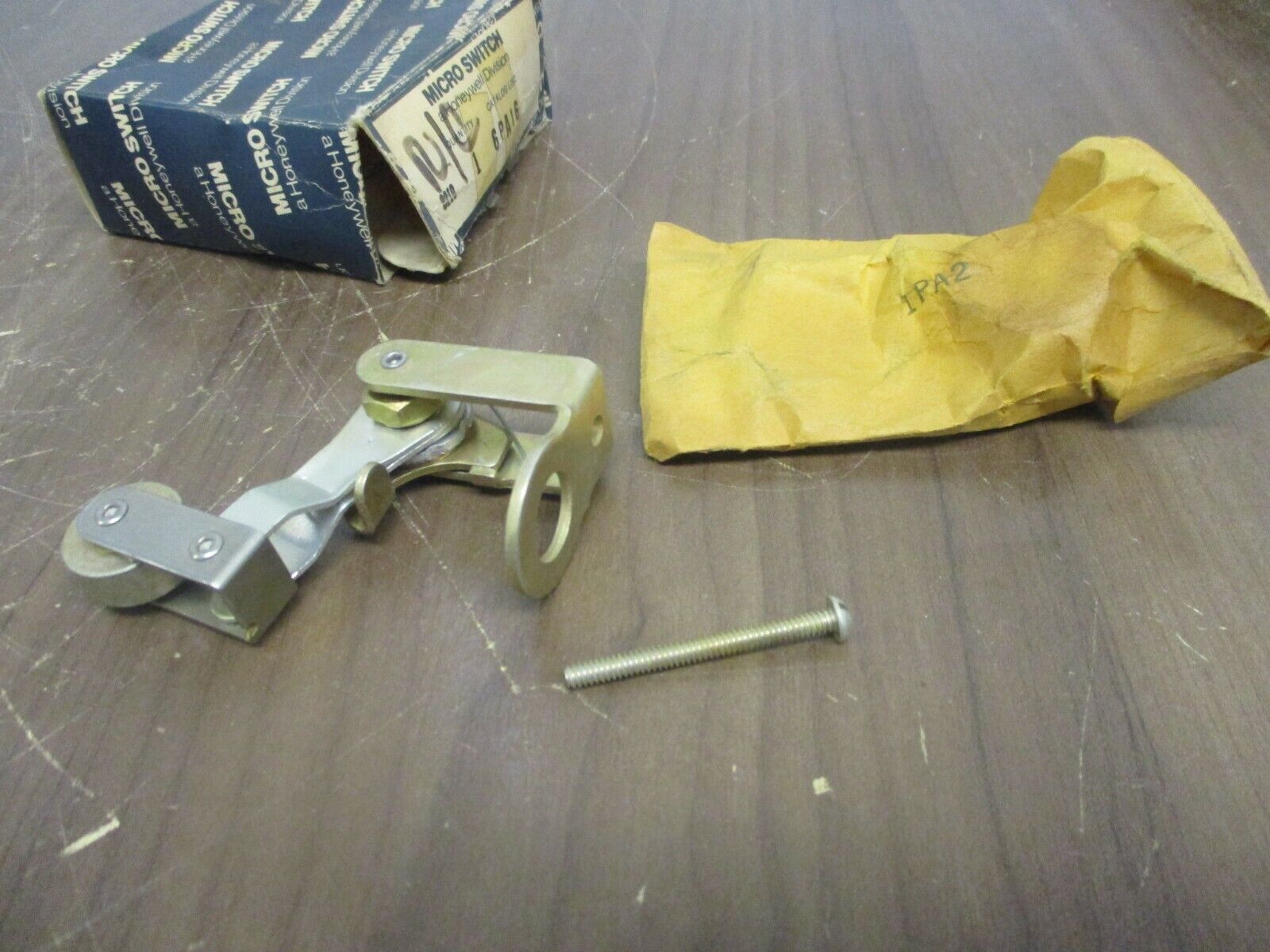 Honeywell Micro Switch Limit Switch Actuator 6PA16 New Surplus