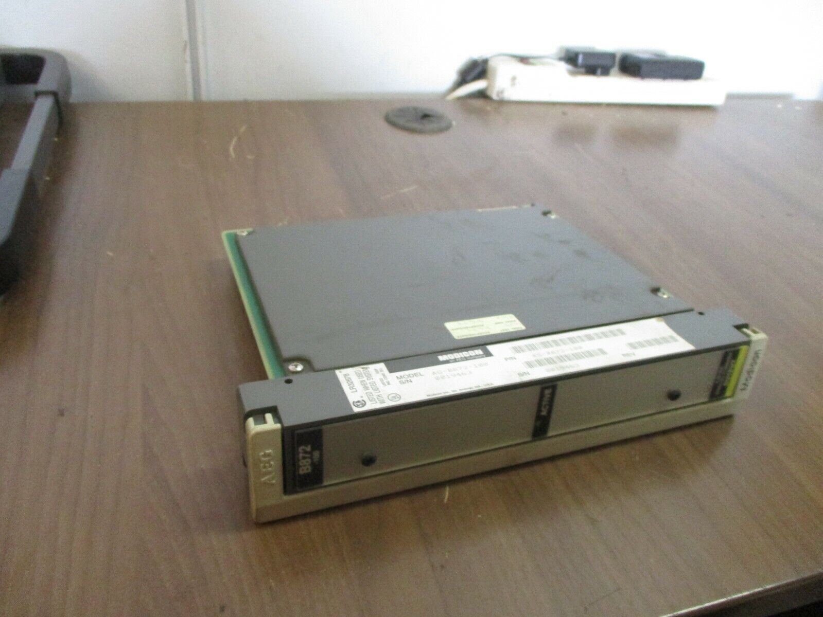 AEG Modicon Output Module AS-B872-100 Used