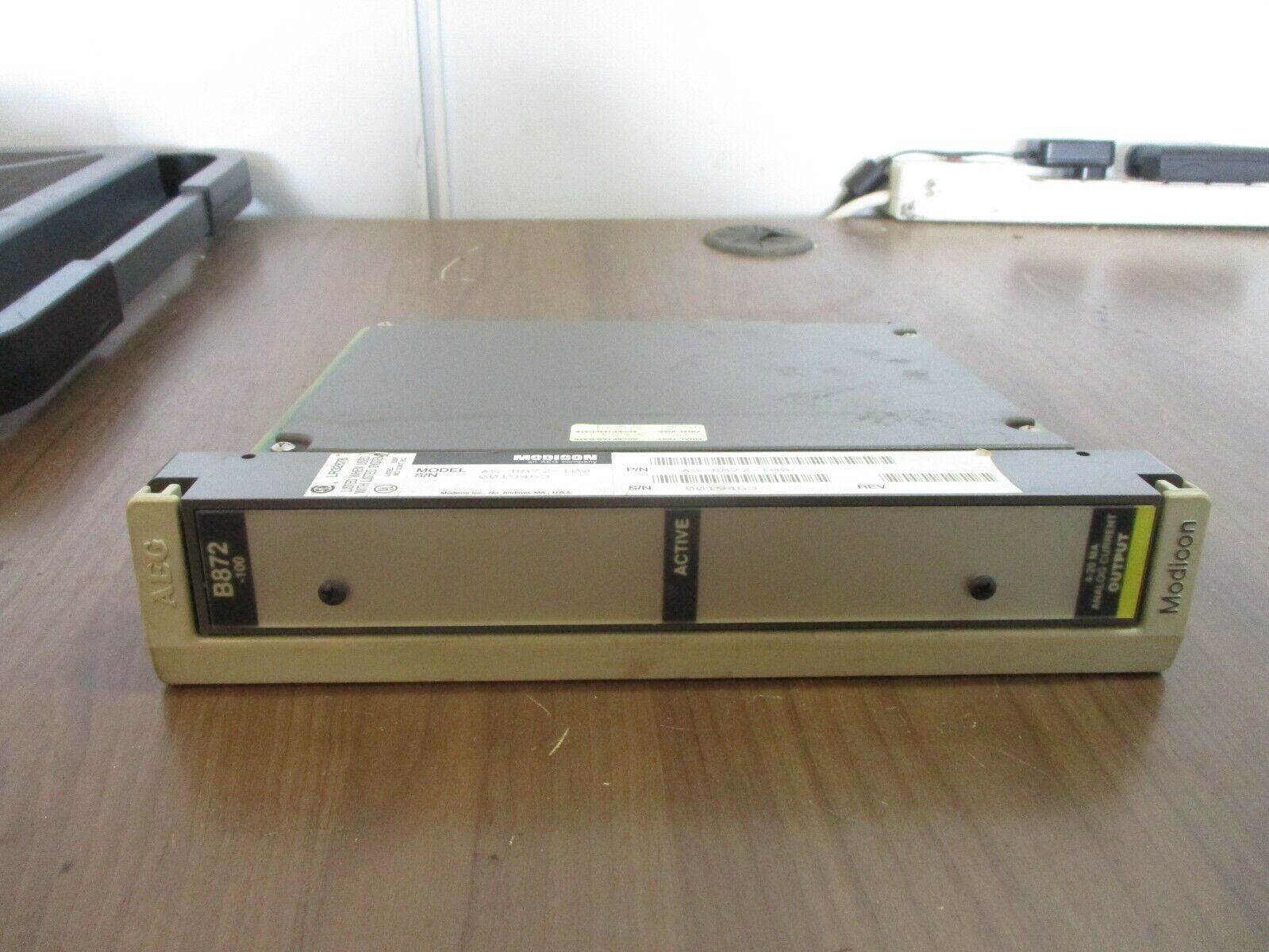AEG Modicon Output Module AS-B872-100 Used