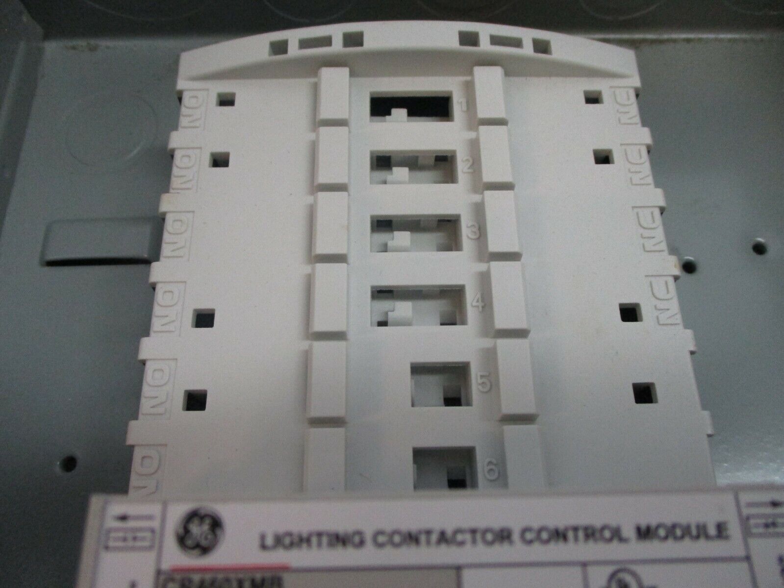 GE Enclosed Mechanically Held Lighting Contactor CR463M20BNA10A0 265-277V Coil,