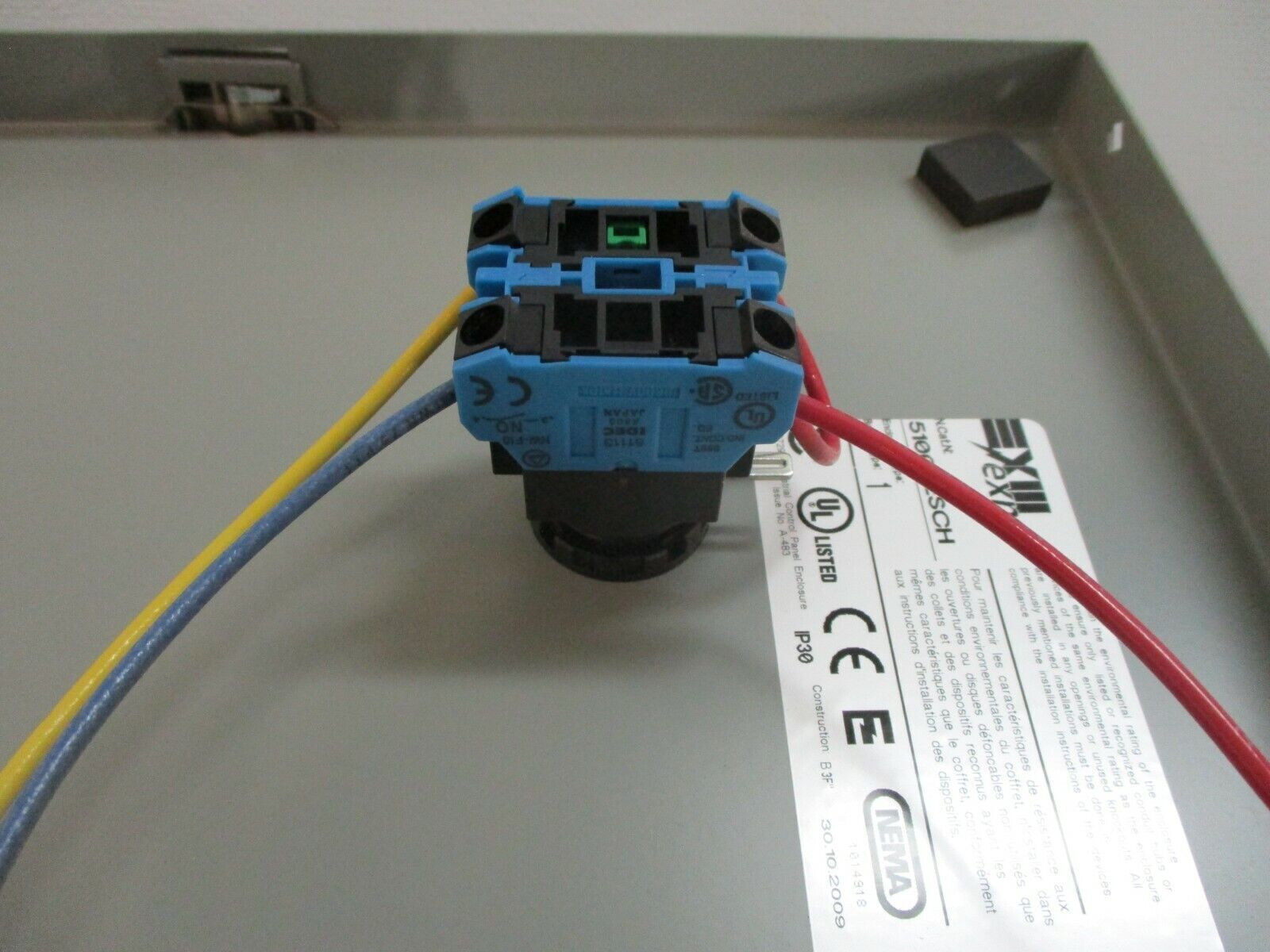 Eaton Enclosed Reversing Contactor XTCEA25C10 120V Coil Type 1 Enclosure Used